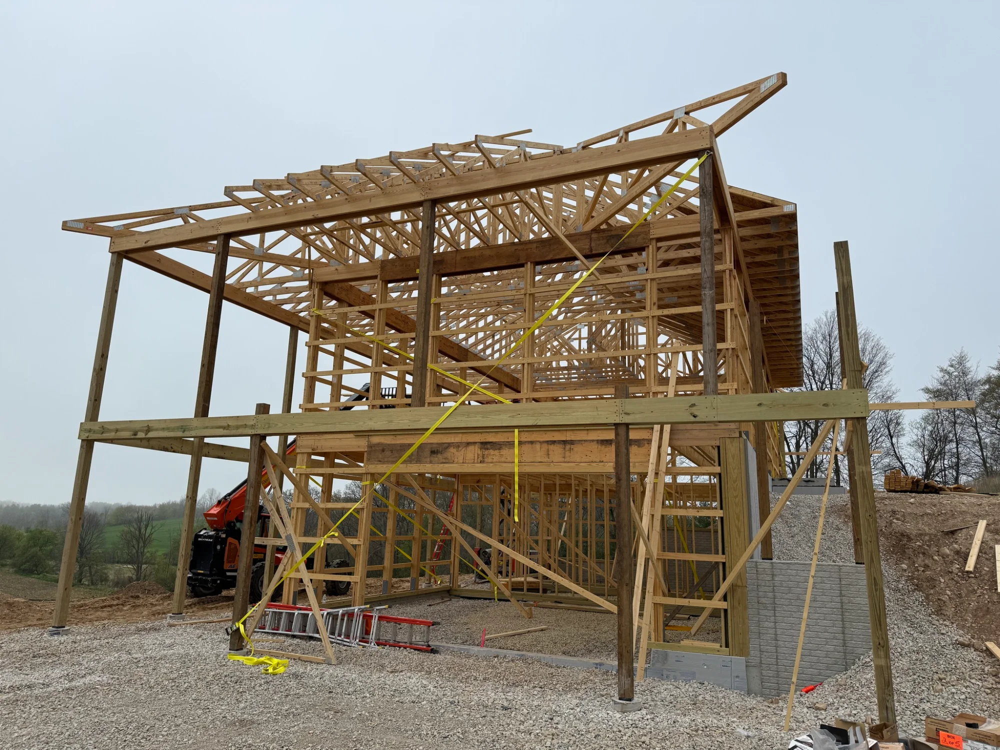 Two-story wood frame barndo with trusses in Illinois