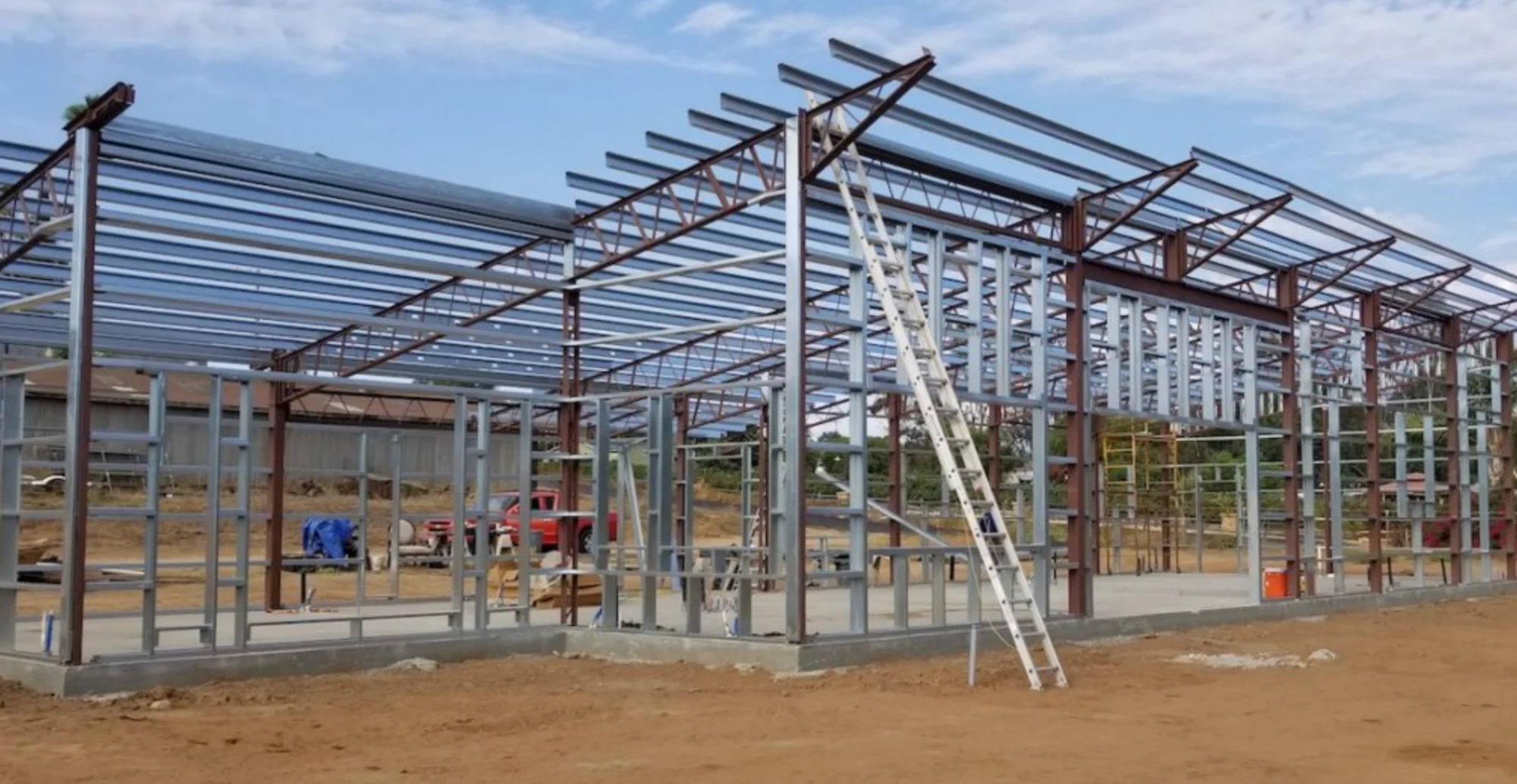 Steel barndo construction in Illinois